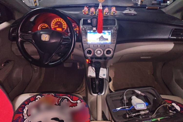Used Honda City Classic 2008 1.8L automatic comfort version Center Console