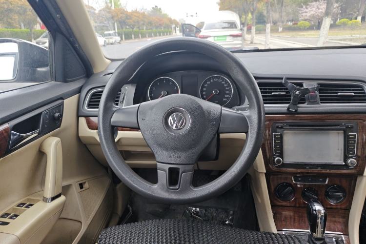 Used Volkswagen Lavida 2013 Restyled Classic 1.6L Automatic Comfort Edition
