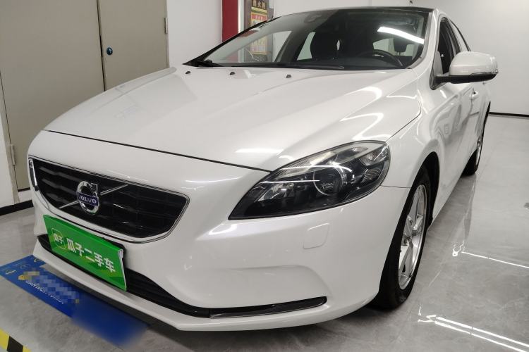 Used Volvo V40 2016 T3 Zhiyi Edition