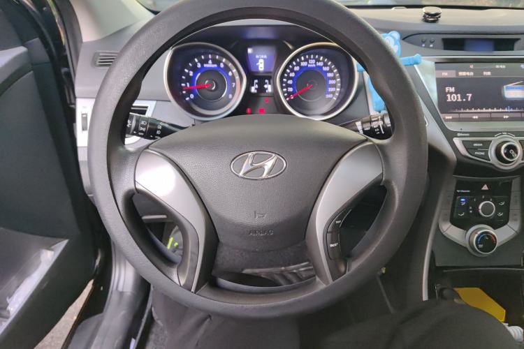 Used Hyundai Elantra (5th Generation / Langdong) 2016 1.6L Manual Luxury Model
