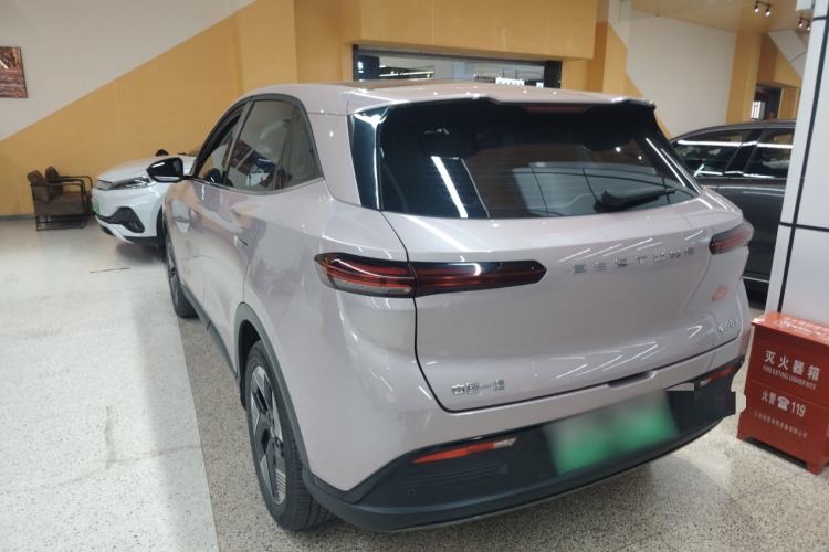 Used Bestune Yueyi 03 2025 565km Premium Edition Exterior 2