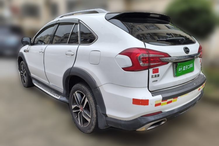 Used BYD Tang New Energy 2015 2.0T Four-Wheel-Drive Flagship Model