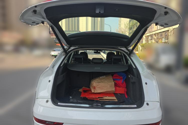 Used Audi Q3 2018 30th Anniversary Edition 30 TFSI Fashion Model Trunk