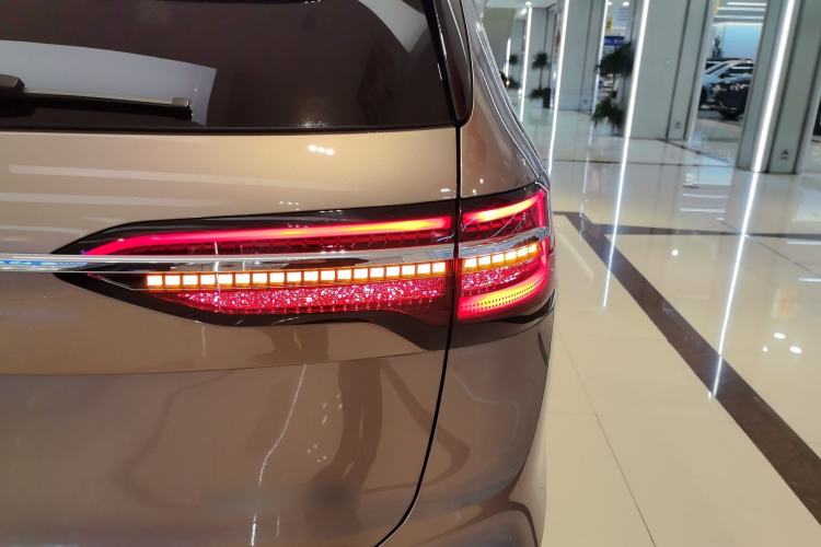 Used Volkswagen Viloran 2022 380TSI Prestige Edition
