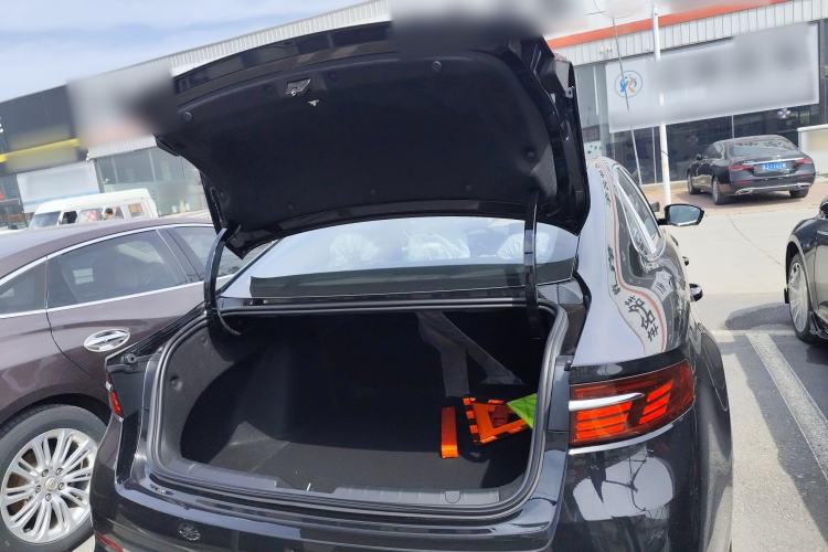 Used Geely Auto Preface 2026 Model Oriental Yao 1.5TD Fuyao Edition Trunk