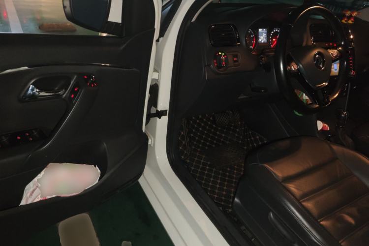 Used Volkswagen Polo 2014 1.6L Automatic Luxury Edition