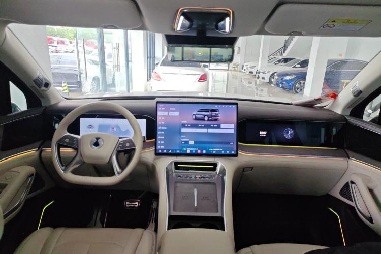 Used Denza N9 2025 Flagship Model Center Console