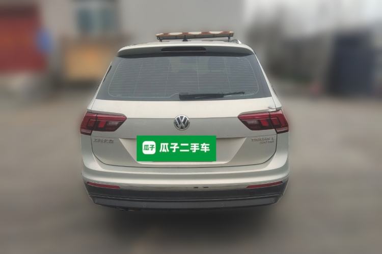 Used Volkswagen Tiguan L 2018 330TSI Automatic Two-Wheel Drive Luxury Edition Rear