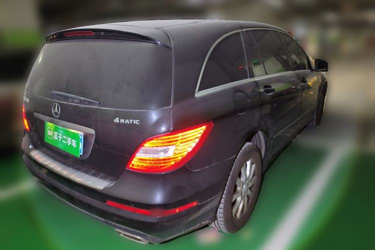 Used Mercedes-Benz R-Class 2017 R 320 4MATIC Business Edition Prestige Model
