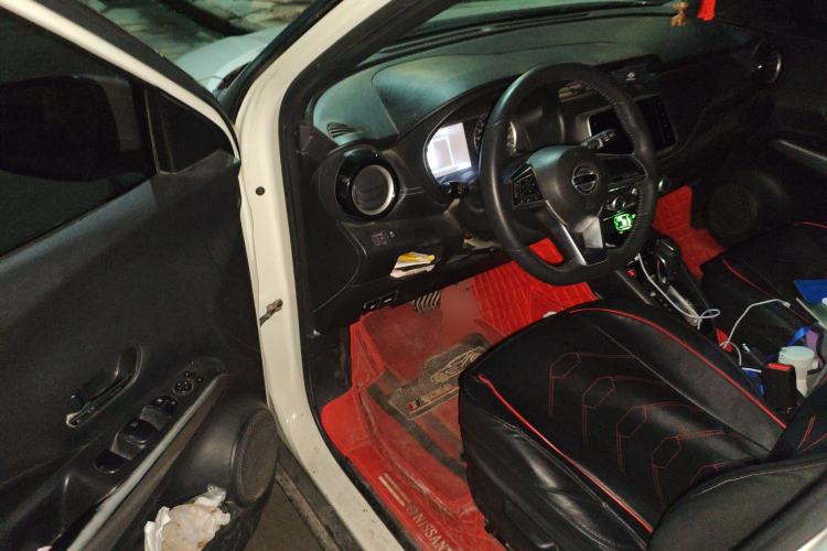 Used Nissan Kicks 2018 1.5L CVT Smart Connect Luxury Edition
