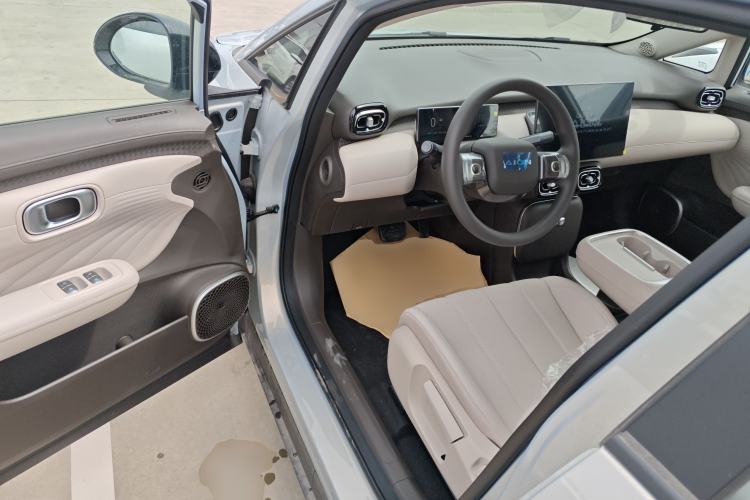 Used AION UT 2025 330 Starlight Edition
