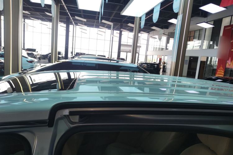 Used Buick GL8 New Energy 2025 Lu Shang Luxury Edition 7-Seater Roof