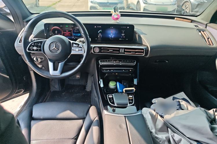 Used Mercedes-Benz EQC 2022 EQC 400 4MATIC Center Console
