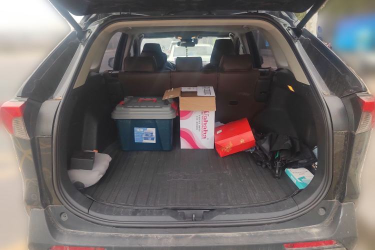 Used Toyota RAV4 2020 2.0L CVT 4x4 Trend Edition Trunk