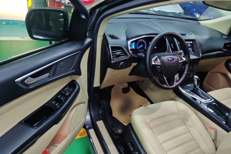 Used Ford Edge 2015 2.0T GTDi Two-Wheel-Drive High-Line Version