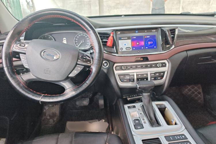 Used GAC Trumpchi GS8 2017 320T Two-Wheel Drive Luxury Smart Connectivity Version (7 Seats)