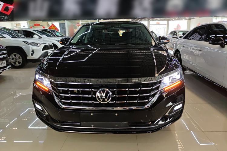 Used Volkswagen Passat 2020 Revised Version 330TSI Luxury Edition China VI Standard
