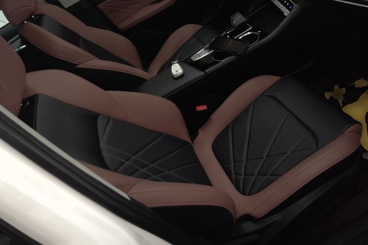 Used CHANGAN Eado 2024 PLUS Blue Whale NE 1.4T GDI DCT High-Energy Edition Right Front Seat