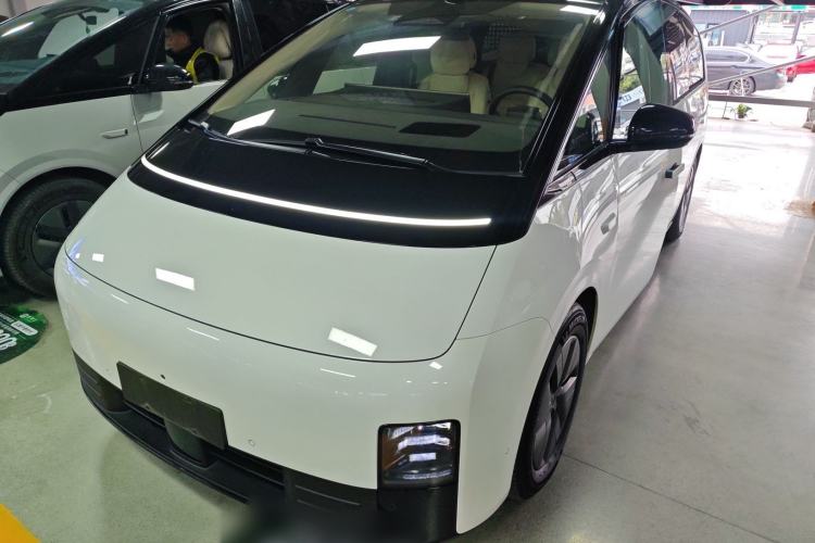 Used Li Auto MEGA 2025 Home Family Special Edition