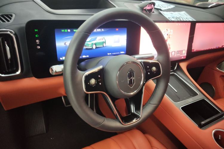 Used Hima AITO M8 2025 Extended-Range Ultra Version 53.4 kWh 6-Seater Edition Steering Wheel