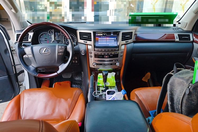 Used Lexus LX 2012 570
