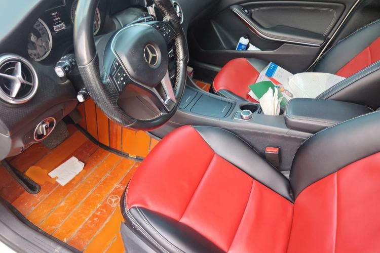 Used Mercedes-Benz A-Class 2015 A 200 Fashion Model
