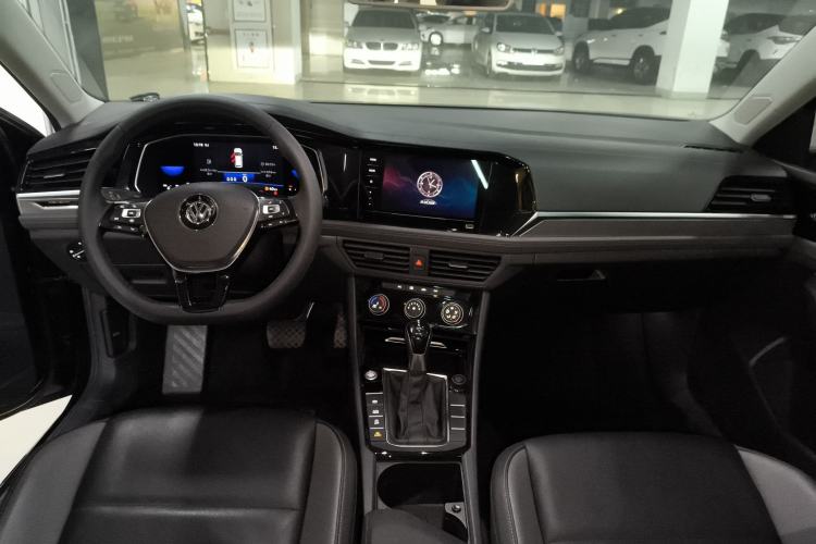 Used Volkswagen Sagitar 2022 280TSI DSG Excellence Edition Center Console
