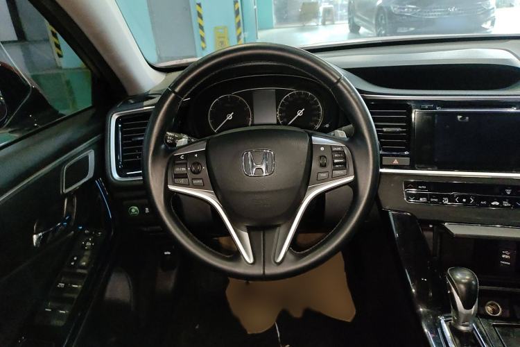 Used Honda Spirior 2015 2.0L Prestige Edition
