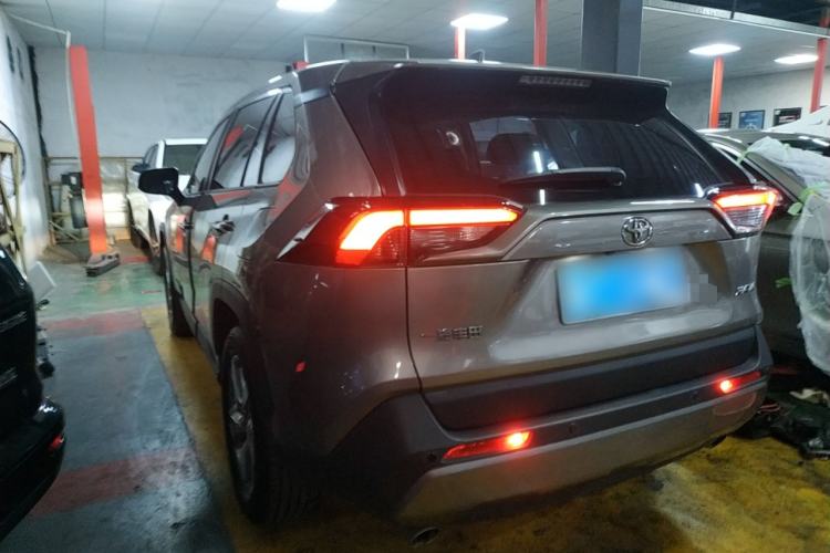 Used Toyota RAV4 2021 2.0L CVT Two-Wheel Drive Fashion Edition
