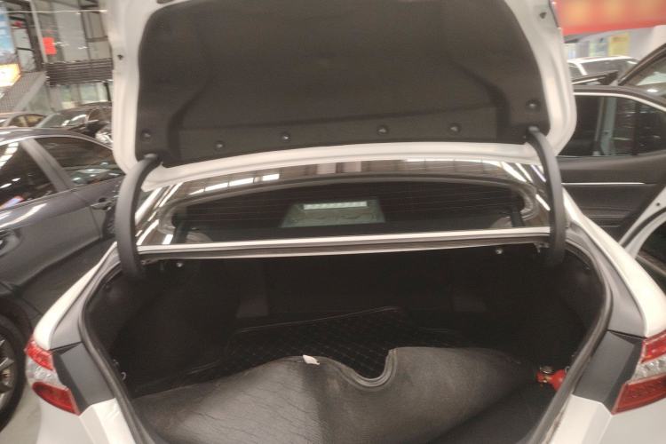 Used Toyota Camry 2018 2.0G Luxury Edition
