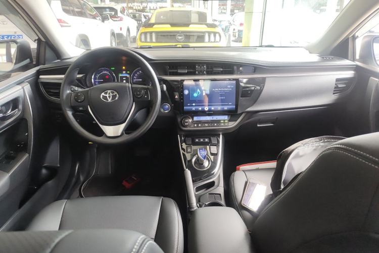 Used Toyota Levin 2016 Dual-Engine 1.8H GS E-CVT Elite Model with Sunroof Center Console