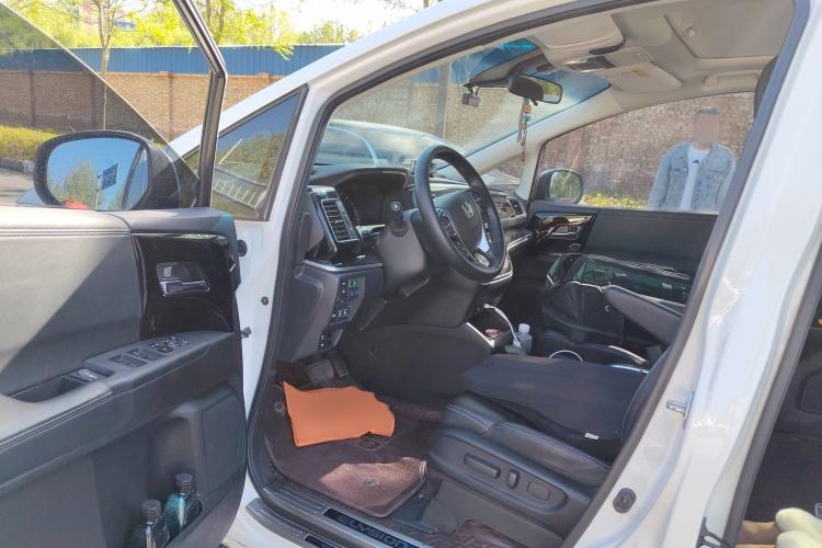 Used Honda Elysion 2019 2.0L Hybrid Luxury Edition
