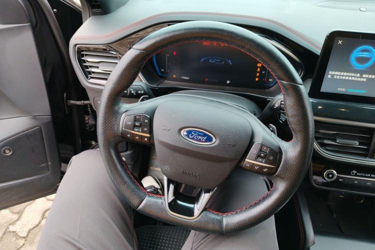 Used Ford Focus 2021 Sedan EcoBoost 180 Automatic ST Line Steering Wheel