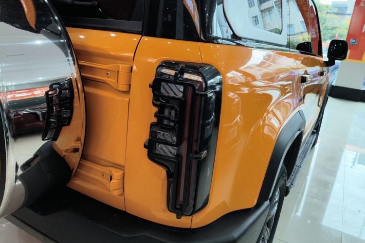Used BAIC Off-Road BJ40 2024 2.0T All-New Urban Hunter Edition Chivalrous Style Right Rear Taillight