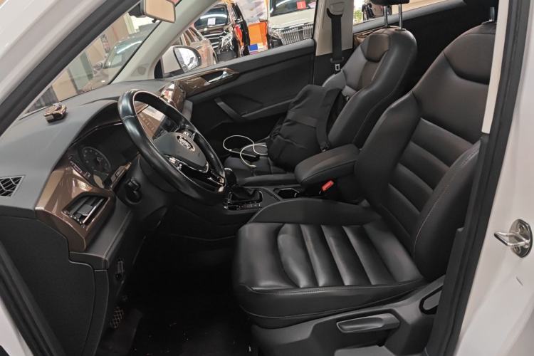 Used Volkswagen Tharu 2020 280TSI Two-Wheel Drive Luxury Edition China VI Standard