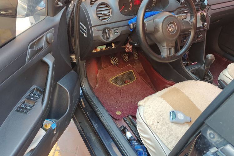 Used Volkswagen Jetta 2013 1.6L Manual Fashion Edition
