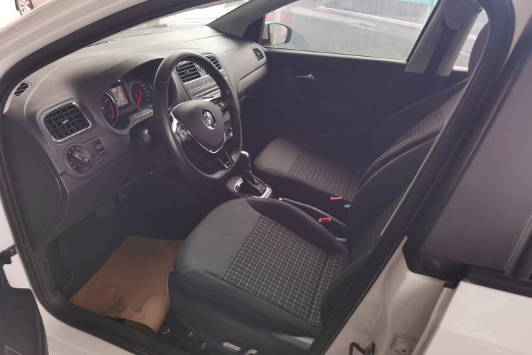 Used Volkswagen Polo 2016 1.6L Automatic Comfort Model Left Front Seat