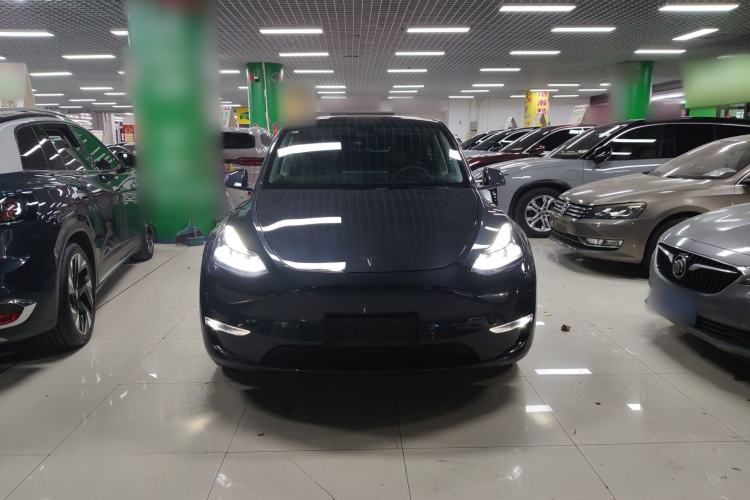 Used Tesla Model Y 2024 Long-Range All-Wheel-Drive Version