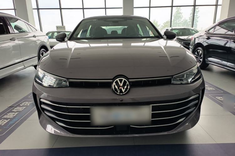 Used Volkswagen Passat 2025 Pro 380TSI Dragon Supreme Edition