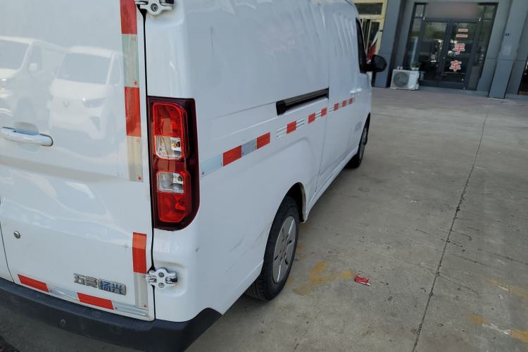 Used Wuling Yangguang 2024 300km Comfort Version with Sealed Windows 60kW