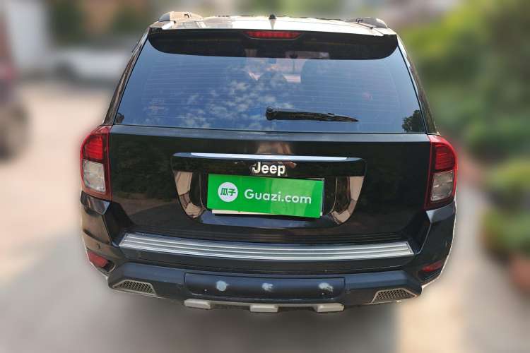 Used Jeep Compass 2015 2.0L two-wheel drive sport version