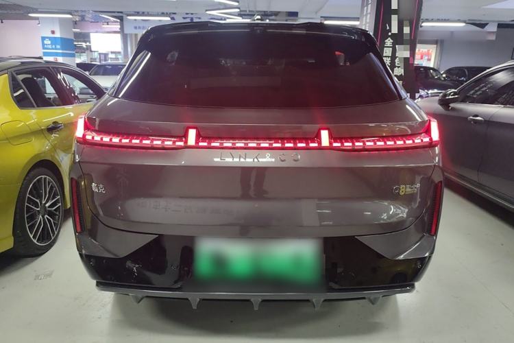 Used Lynk & Co 08 EM-P 2023 220 km Limited-Time Edition
