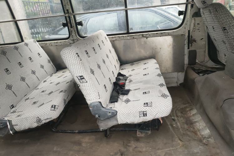 Used Jinbei Hiace 2014 2.0L 5th Generation Kuaiyunwang Business Version 4G19 Left Rear Seat