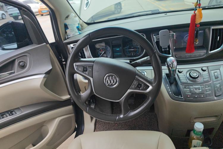 Used Buick GL8 2013 2.4L LT Luxury Business Executive Edition
