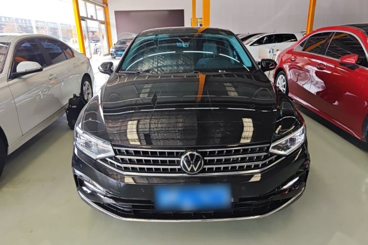 Used Volkswagen Magotan 2023 2 Million Units Limited Edition 330TSI DSG Leading Version Front