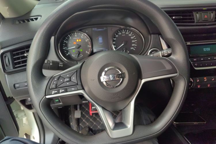 Used Nissan X-Trail 2017 2.0L CVT Fashion Edition 2WD