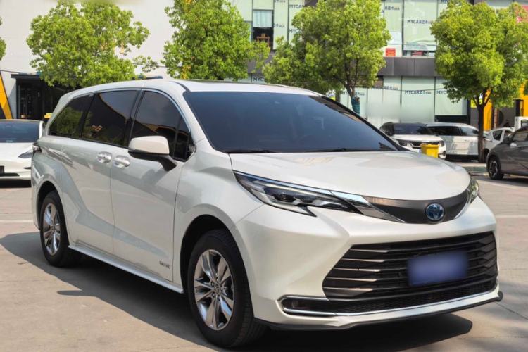 Used Toyota SIENNA 2023 2.5L Hybrid Comfort Edition Exterior 1