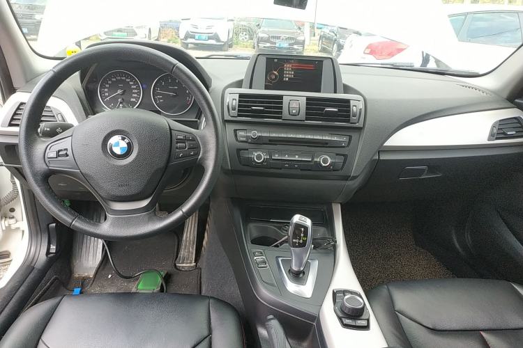 Used BMW 1 Series 2013 Revised 116i Leading Edition Center Console