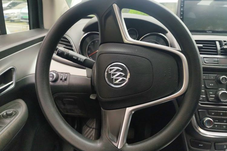 Used Buick Encore 2015 1.4T Automatic Two-Wheel Drive Urban Elite Version
