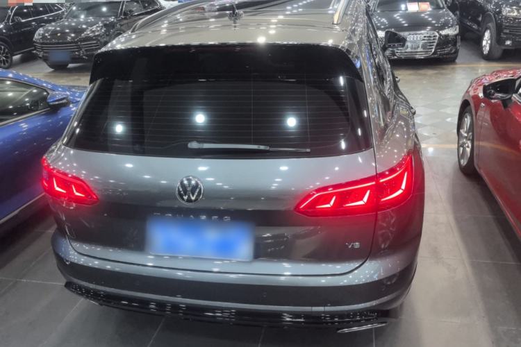 Used Volkswagen Touareg 2021 3.0 TSI Luxury Edition Black Diamond Sport Package